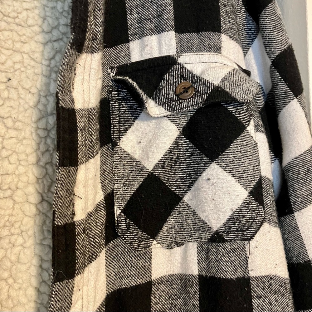 Men’s Jacket - Picture 4 of 9